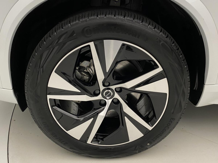 Volvo XC90 B5 AWD R-DESIGN AUT 1.maj