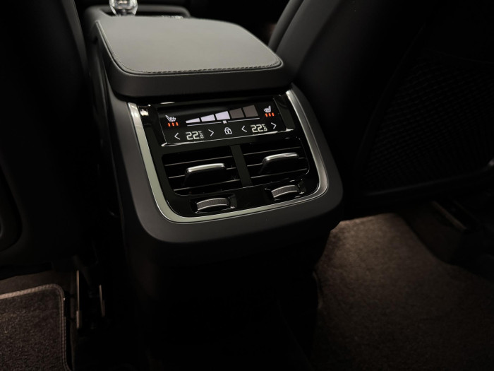 Volvo XC90 B5 AWD ULTIMATE BRIGHT 1.maj