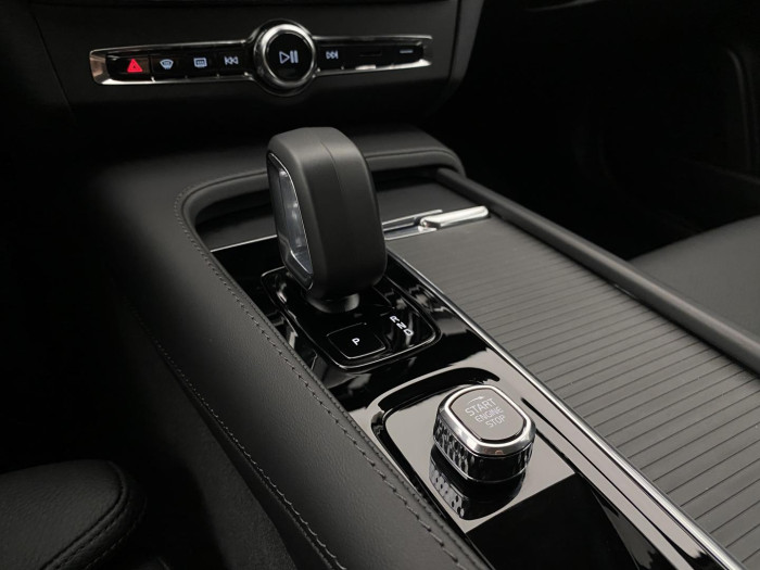 Volvo V90 CC B4 AWD PLUS AUT REZERVACE