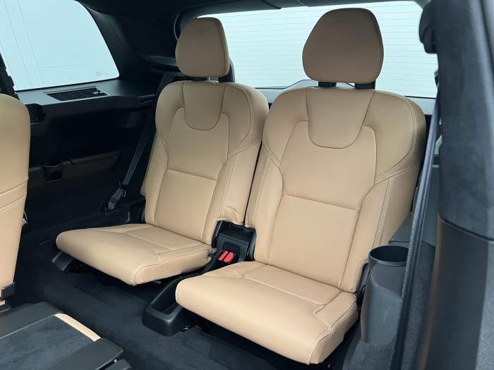 Volvo XC90 T8 AWD RECHARGE ULTRA DARK CZ