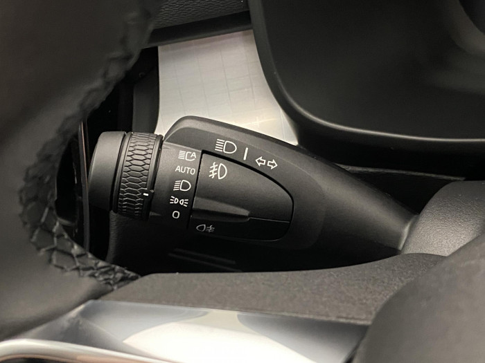 Volvo XC40 B3 AUT PLUS BLACK EDITION