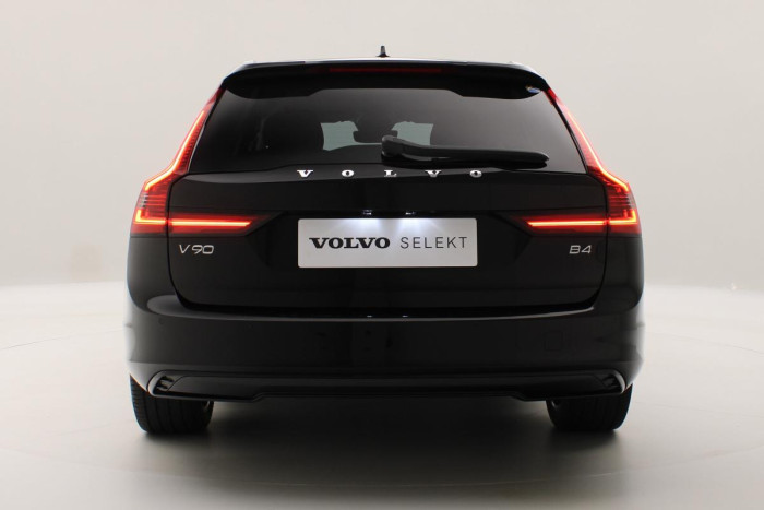 Volvo V90 B4 PLUS DARK AUT REZERVACE 2.0 Plus