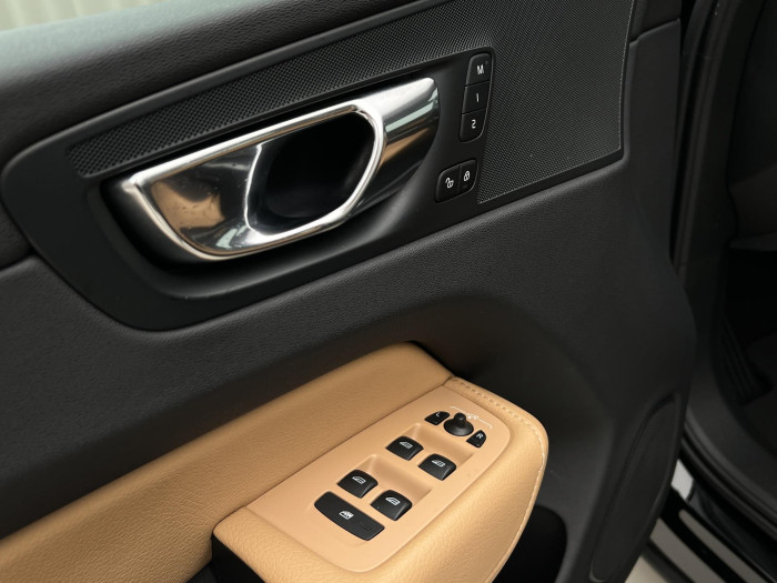 Volvo XC60 D4 AWD INSCRIPTION AUT CZ 2.0 d