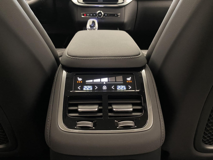 Volvo XC90 T8 AWD RECHARGE DARK PLUS 7m