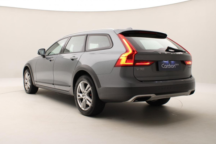 Volvo V90 CC D5 AWD MOMENTUM REZERVACE 2.0 d CC CC Momentum