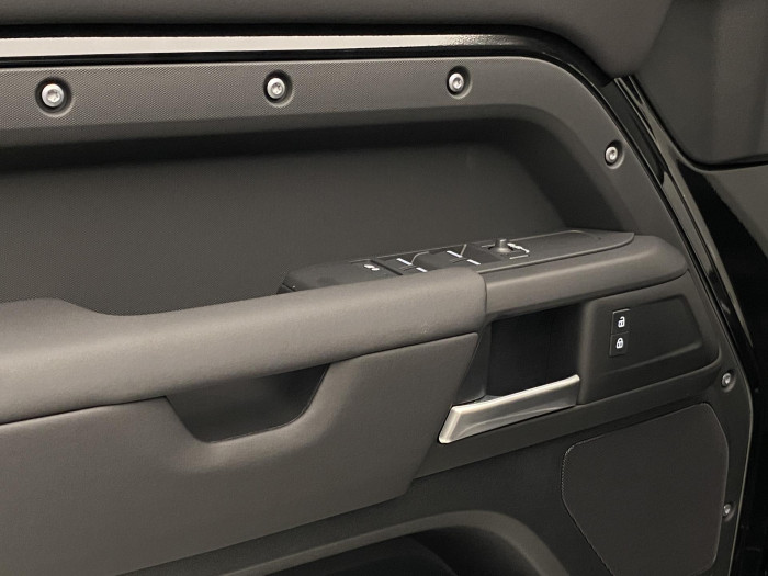 Land Rover Defender 110 D250 S AWD 3.0 d