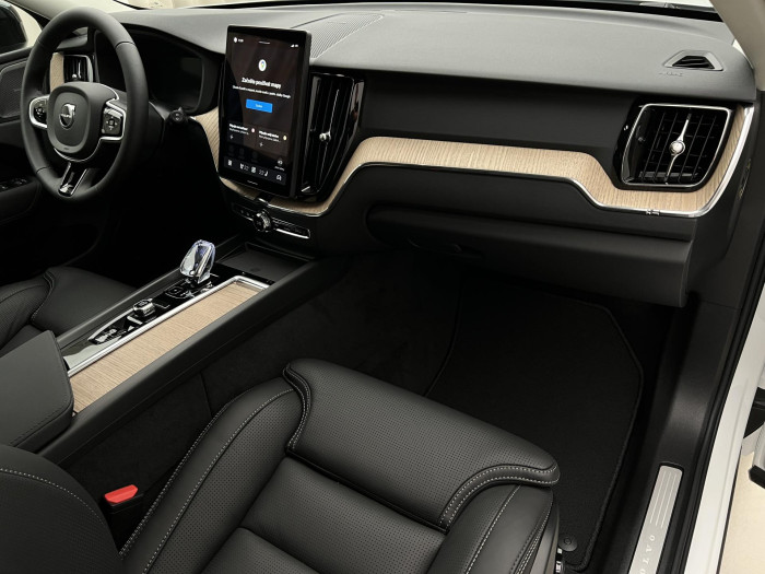 Volvo XC60 T6 AWD RECHARGE DARK PLUS