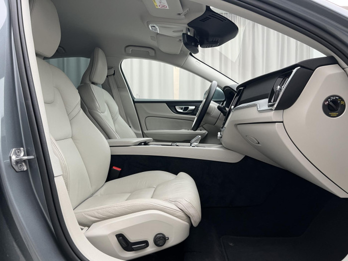 Volvo S60 B3 INSCRIPTION AUT CZ