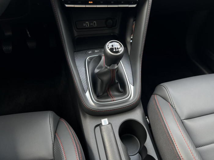 MG ZS ELEGANCE 1.0T MAN 1.0 Elegance
