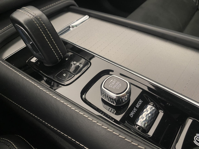 Volvo XC90 B5 AWD R-DESIGN AUT CZ