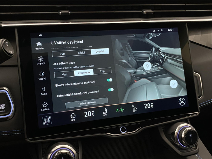 Lynk & Co 01 PHEV DCT AUT 1.maj