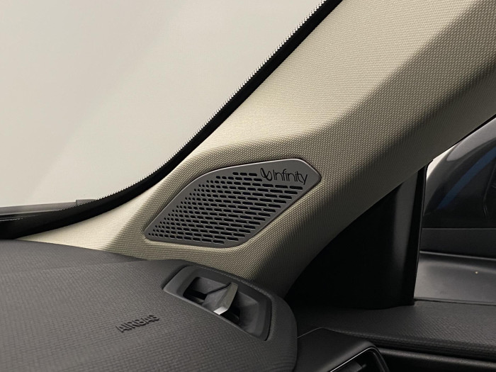 Lynk & Co 01 PHEV DCT AUT 1.maj