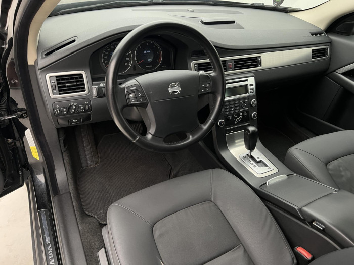 Volvo V70 D5 MOMENTUM AUT 2.4 d Momentum