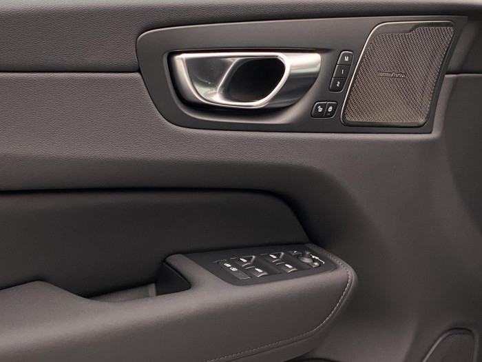 Volvo XC60 B5 AWD AUT DARK PLUS