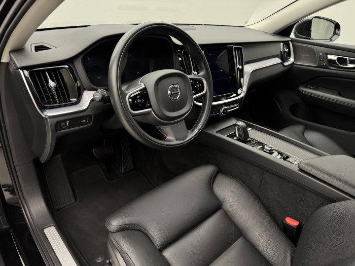 Volvo V60 B4 MOMENTUM POLESTAR AUT 2.0 Momentum