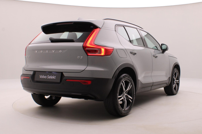 Volvo XC40 B3 DARK PLUS AUT CZ