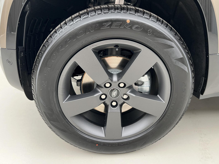 Land Rover Defender 110 D250 XDYNAMIC SE REZERVACE 3.0 d SE