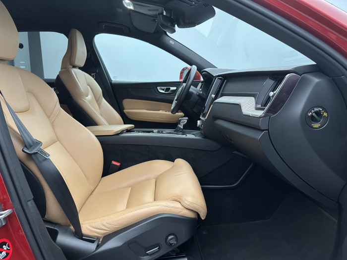 Volvo XC60 D4 AWD INSCRIPTION CZ 2.0 d