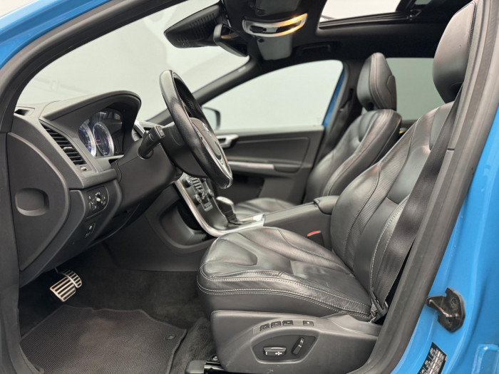 Volvo XC60 D5 AWD R-Design AUT CZ 2.4 d