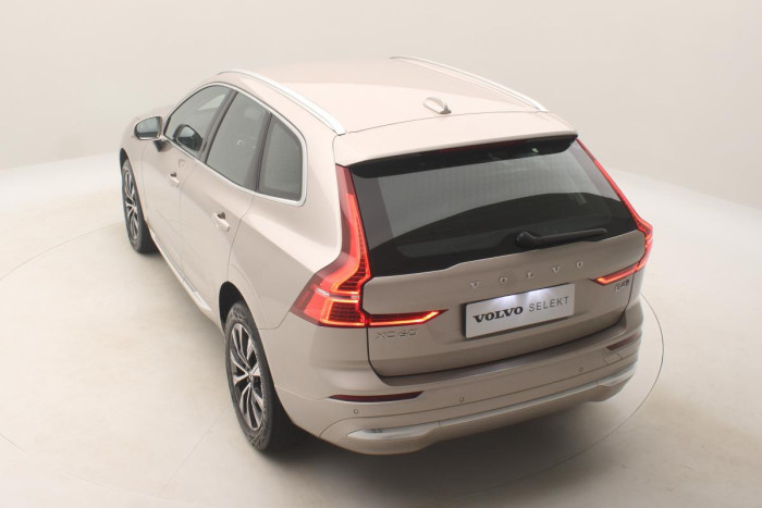 Volvo XC60 B4 AWD PLUS AUT REZERVACE