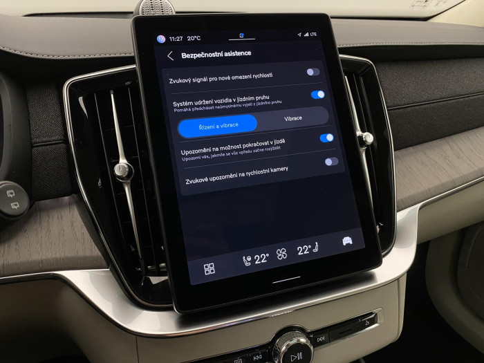 Volvo XC90 T8 AWD RECHARGE DARK ULTRA 7m