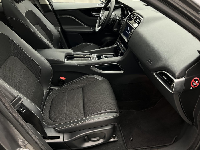 Jaguar F-Pace 20d R-SPORT AWD AUT CZ 2.0 d Sport