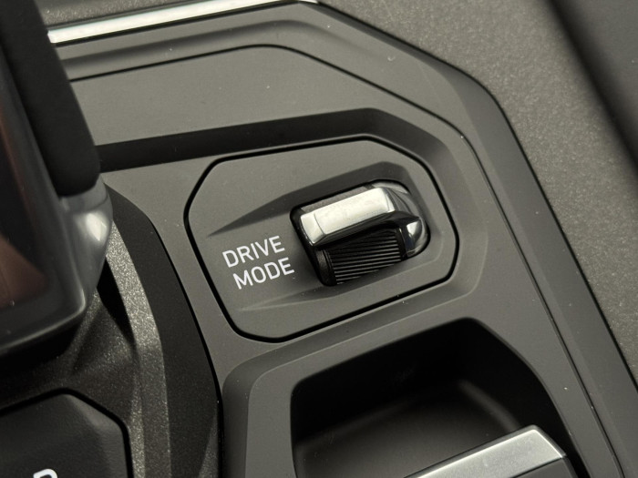 Lynk & Co 01 PHEV DCT AUT 1.maj