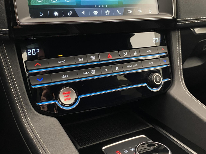 Jaguar F-Pace 25d R-SPORT AWD AUT CZ 2.0 d Sport