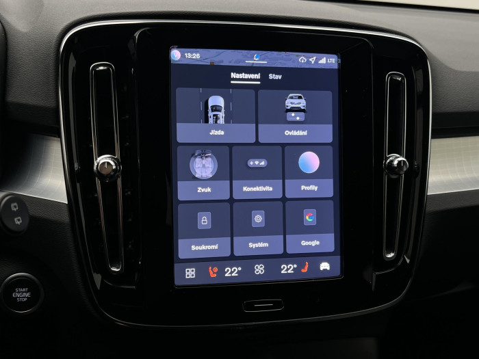 Volvo XC40 B3 CORE AUT CZ 1.maj.