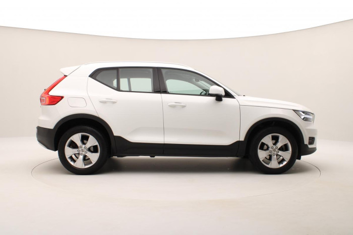 Volvo XC40 T3 MOMENTUM AUT CZ 1.maj 1.5 Momentum