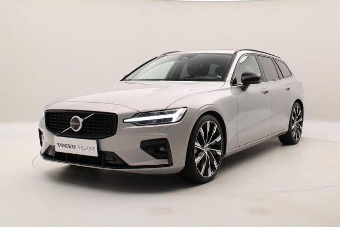 Volvo V60 B4 ULTIMATE DARK AUT REZERVACE