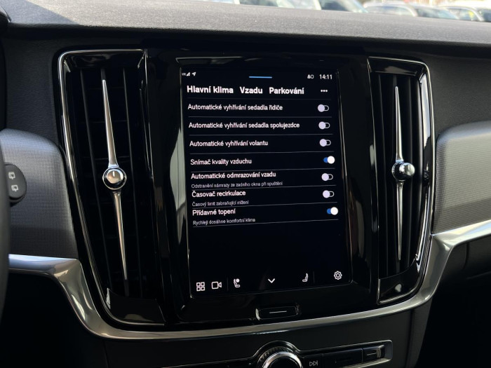 Volvo V90 B4 DARK PLUS Aut REZERVACE 2.0 Plus