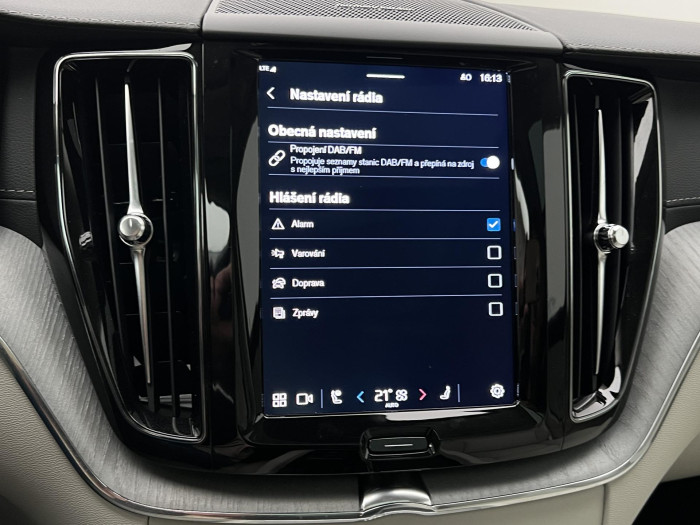 Volvo XC60 T6 AWD RECHARGE ULTRA DARK AUT