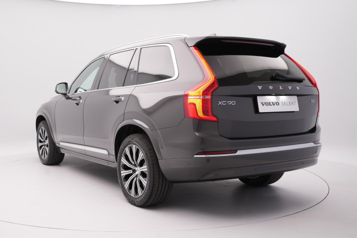 Volvo XC90 B5 AWD ULTIMATE REZERVACE