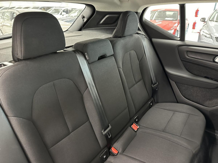 Volvo XC40 T2 CORE AUT REZERVACE