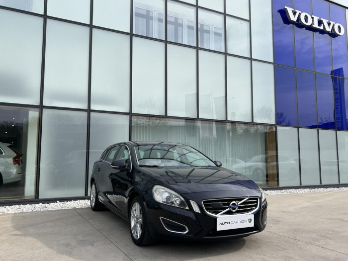 Volvo V60 D3 Aut CZ NAVIGACE 2.0 d