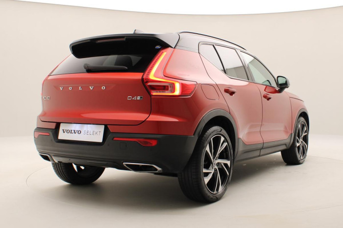 Volvo XC40 D4 AWD R-DESIGN AUT CZ 1.maj 2.0 d