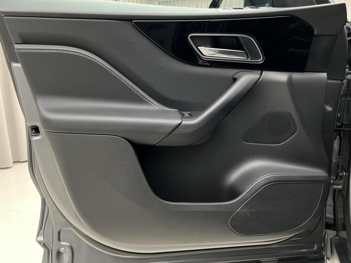 Jaguar F-Pace 20d R-SPORT AWD AUT CZ 2.0 d Sport