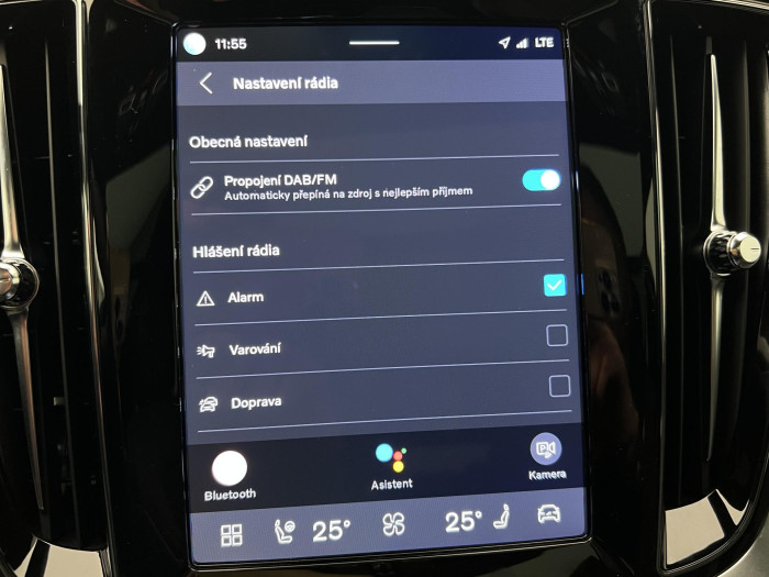 Volvo V60 B4 PLUS DARK AUT 1.maj.