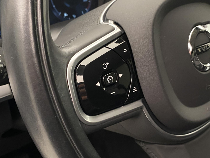 Volvo XC90 B5 AWD MOMENTUM AUT CZ 2.0 Momentum