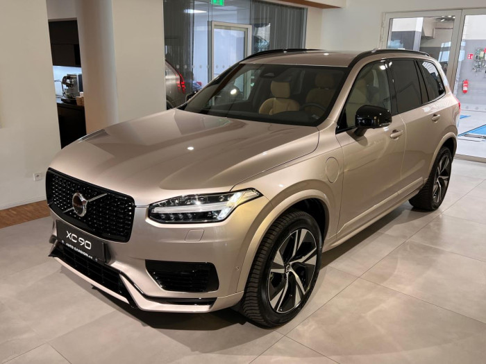 Volvo XC90 T8 AWD AUT  PLUS 7-míst 2.0 Plus
