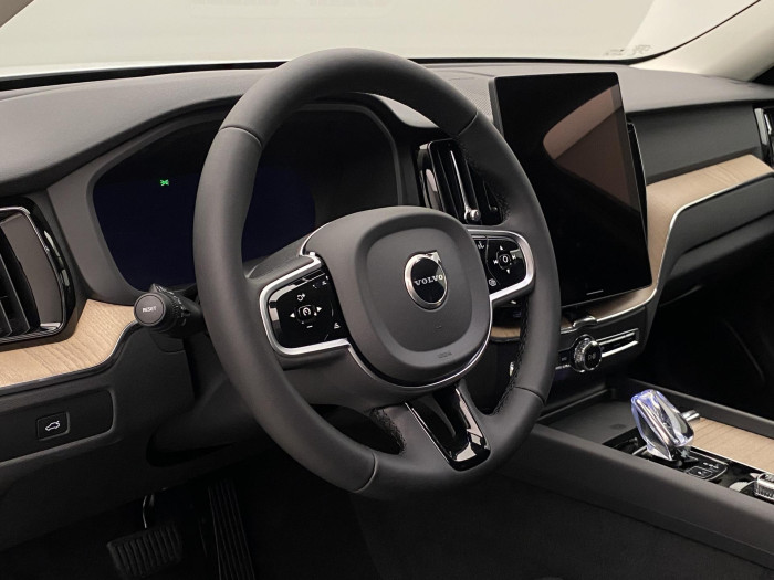 Volvo XC60 B5 AWD AUT DARK PLUS