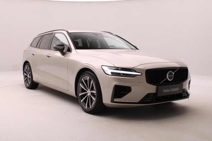 Volvo V60 T6 AWD PLUG-IN DARK PLUS CZ