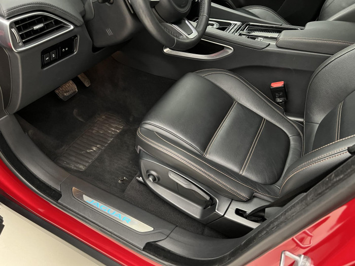 Jaguar F-Pace 20d AWD Aut CZ REZERVACE 2.0 d