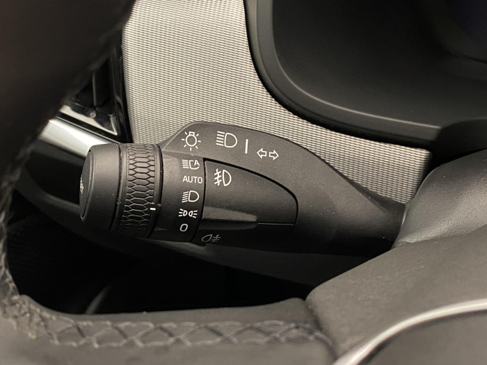 Volvo V90 T6 AWD PLUG-IN DARK ULTRA