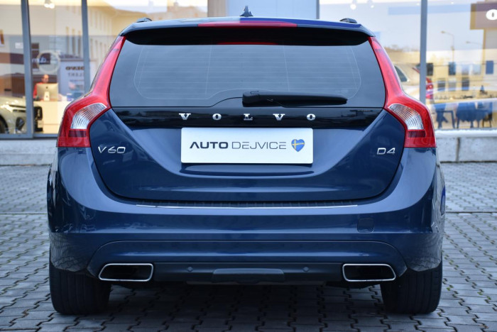 Volvo V60 D4 MOMENTUM REZERVACE 2.0 d Momentum