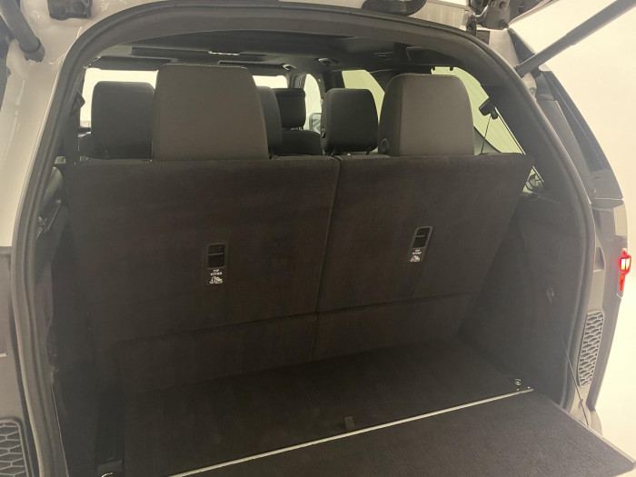 Land Rover Discovery D300 HSE AWD AUT 7míst 3.0 d