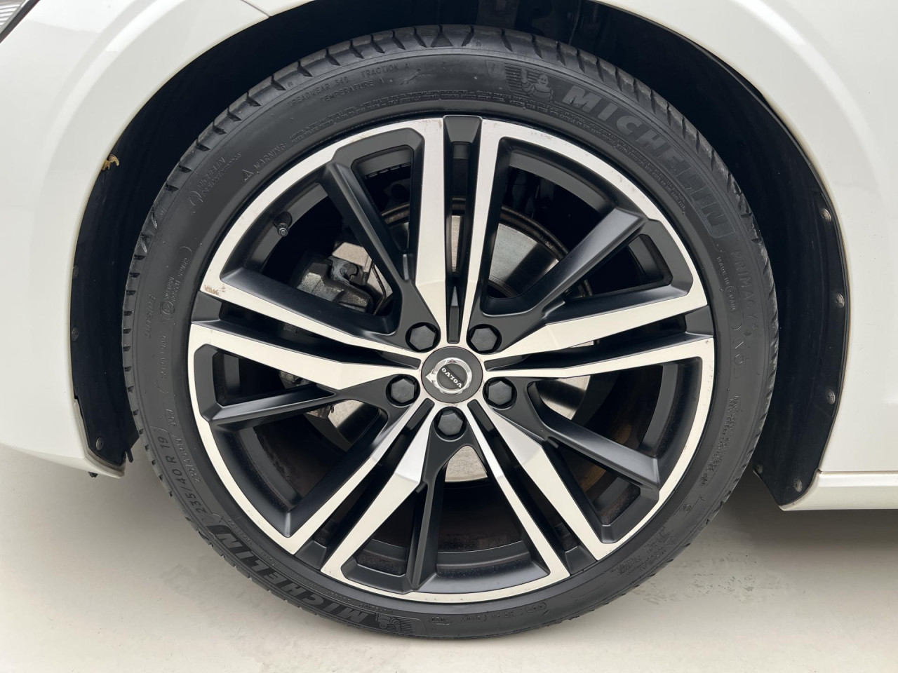 Volvo V60 B3 R-DESIGN AUT 1.maj.