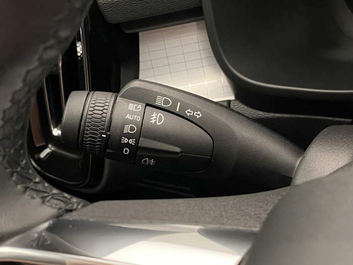 Volvo XC40 B3 CORE AUT CZ