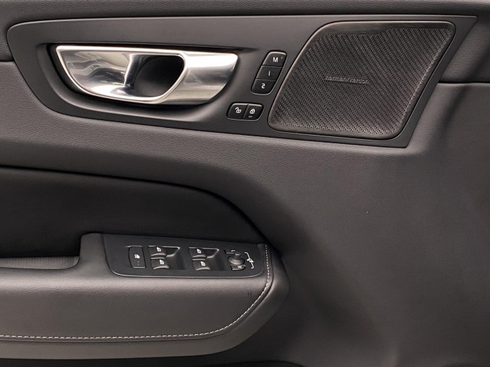 Volvo XC60 B4 AWD INSCRIPTION AUT CZ